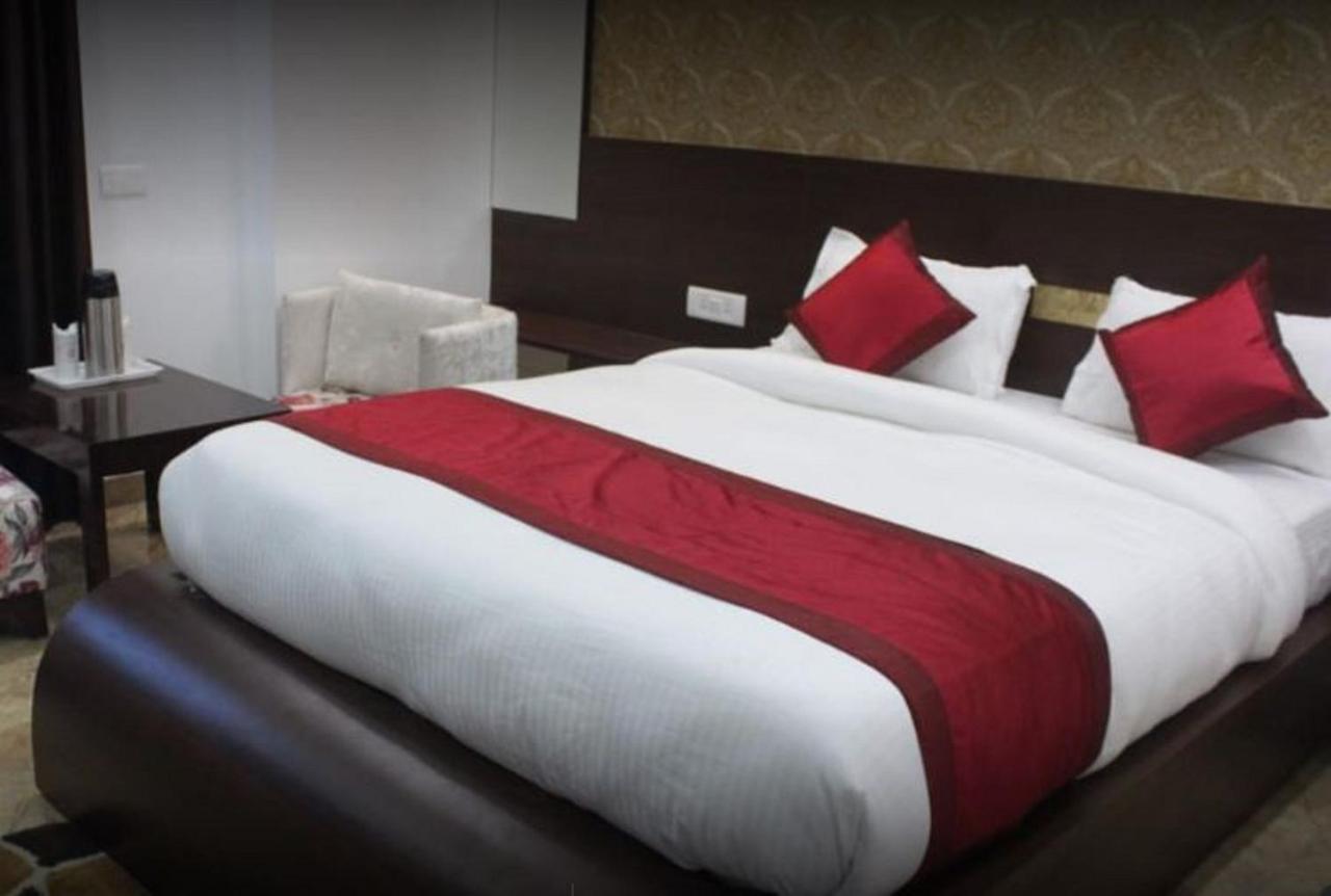 Hotel Golden Tulip Purnia Extérieur photo